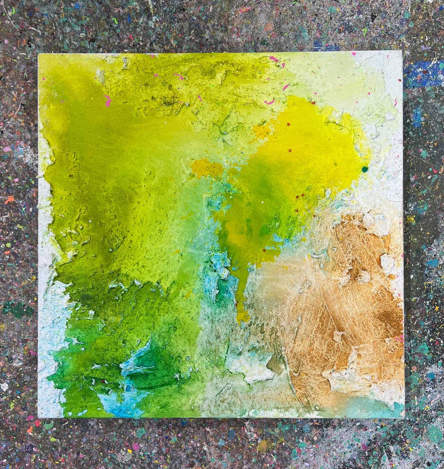 A feel of light on rust / abstract / July 2023